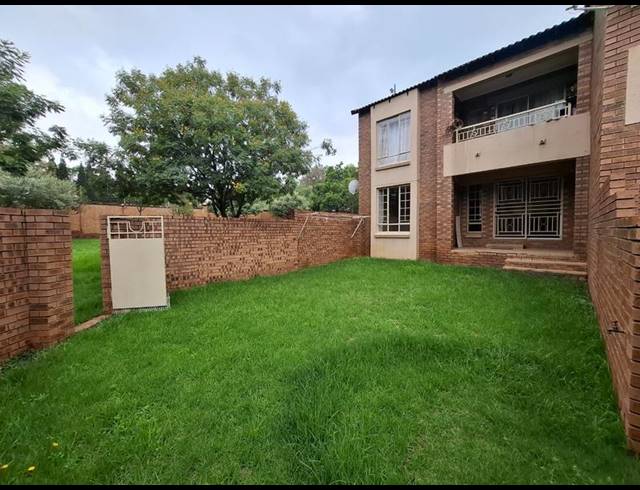 2 BEDROOM PROPERTY TO RENT IN MOOIKLOOF RIDGE ESTATE